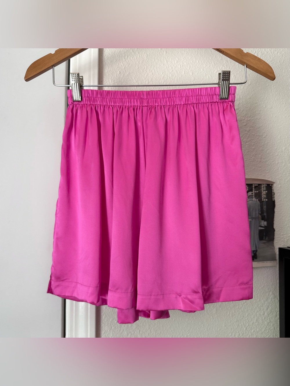VICTORIA’S SECRET pink fuchsia silk gold label vintage pull on pajamas shorts